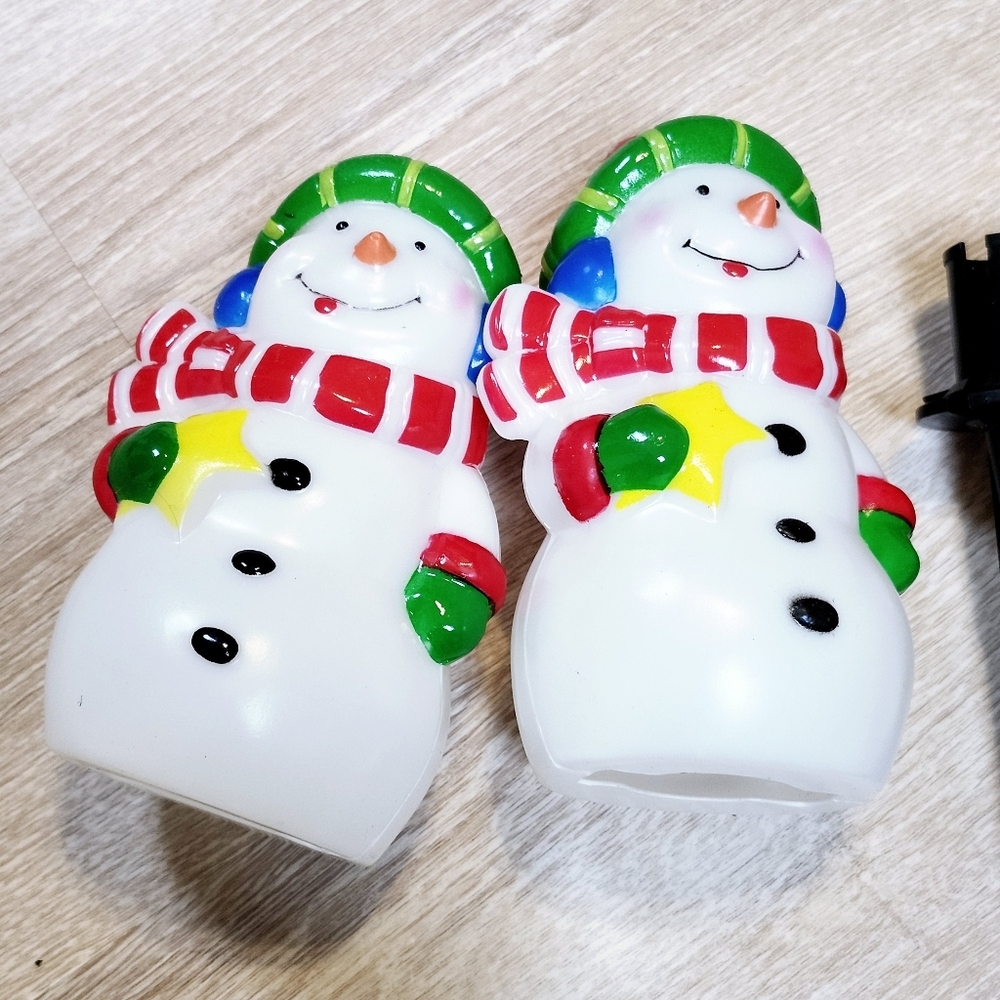 Christmas Snowman Blow Mold Holiday Decoration 6” tall lot of 2 W/ Steaks